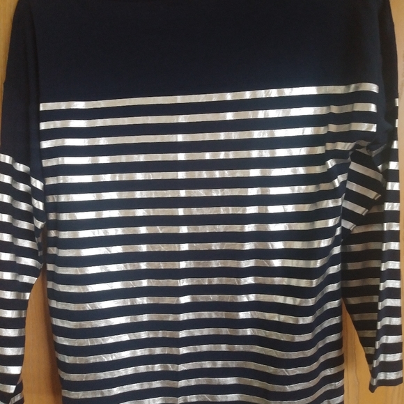 J Crew 3/4 sleeve top - Picture 2 of 3